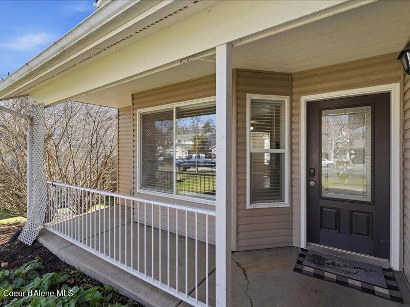 1474 West Timor Avenue Coeur D'Alene, ID 83815 - Photo 6 of 41 06-Front Entrance