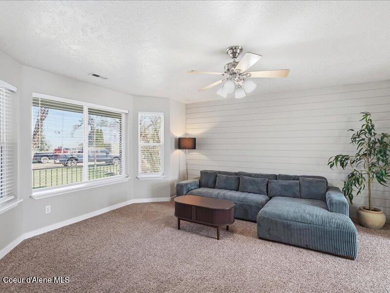 1474 West Timor Avenue Coeur D'Alene, ID 83815 - Photo 10 of 41 10-Living Room