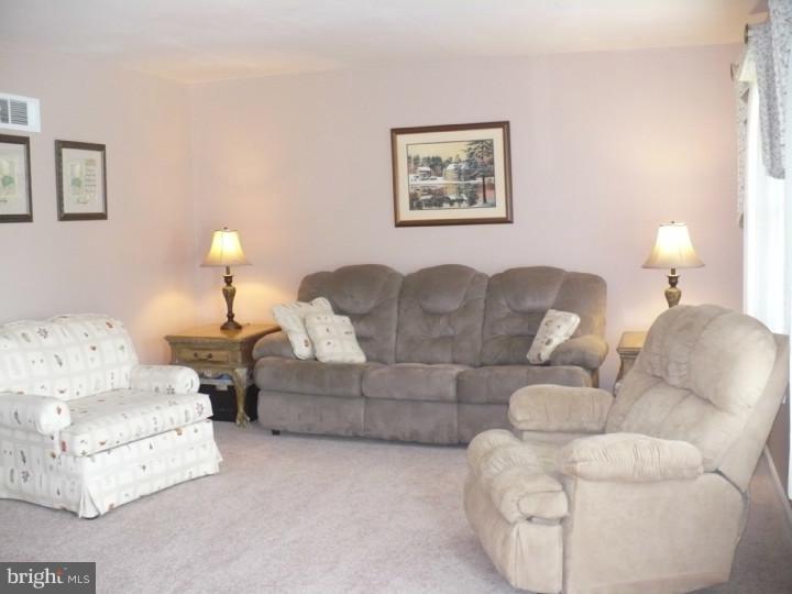 2919 Newport Way Sinking Spring, PA 19608 - Photo 6 of 24 Living Room