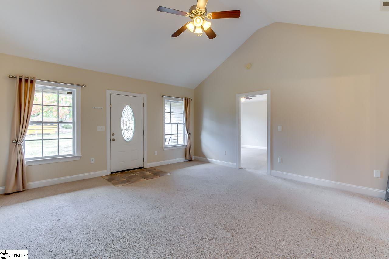 602 Old Rutherford Road Taylors, SC 29687 - Photo 4 of 28