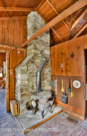 $189,900 | 136 North Lake Avenue, Pinedale, WY 82941