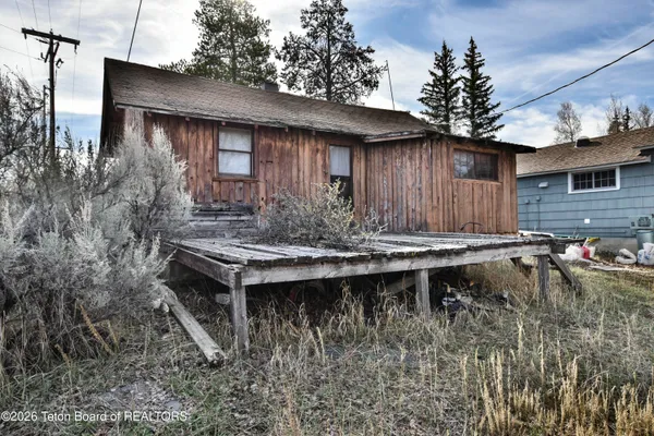 $189,900 | 136 North Lake Avenue, Pinedale, WY 82941