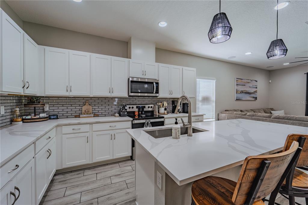 4020 Balsam Falls Road Deland, FL 32724 - Photo 5 of 44