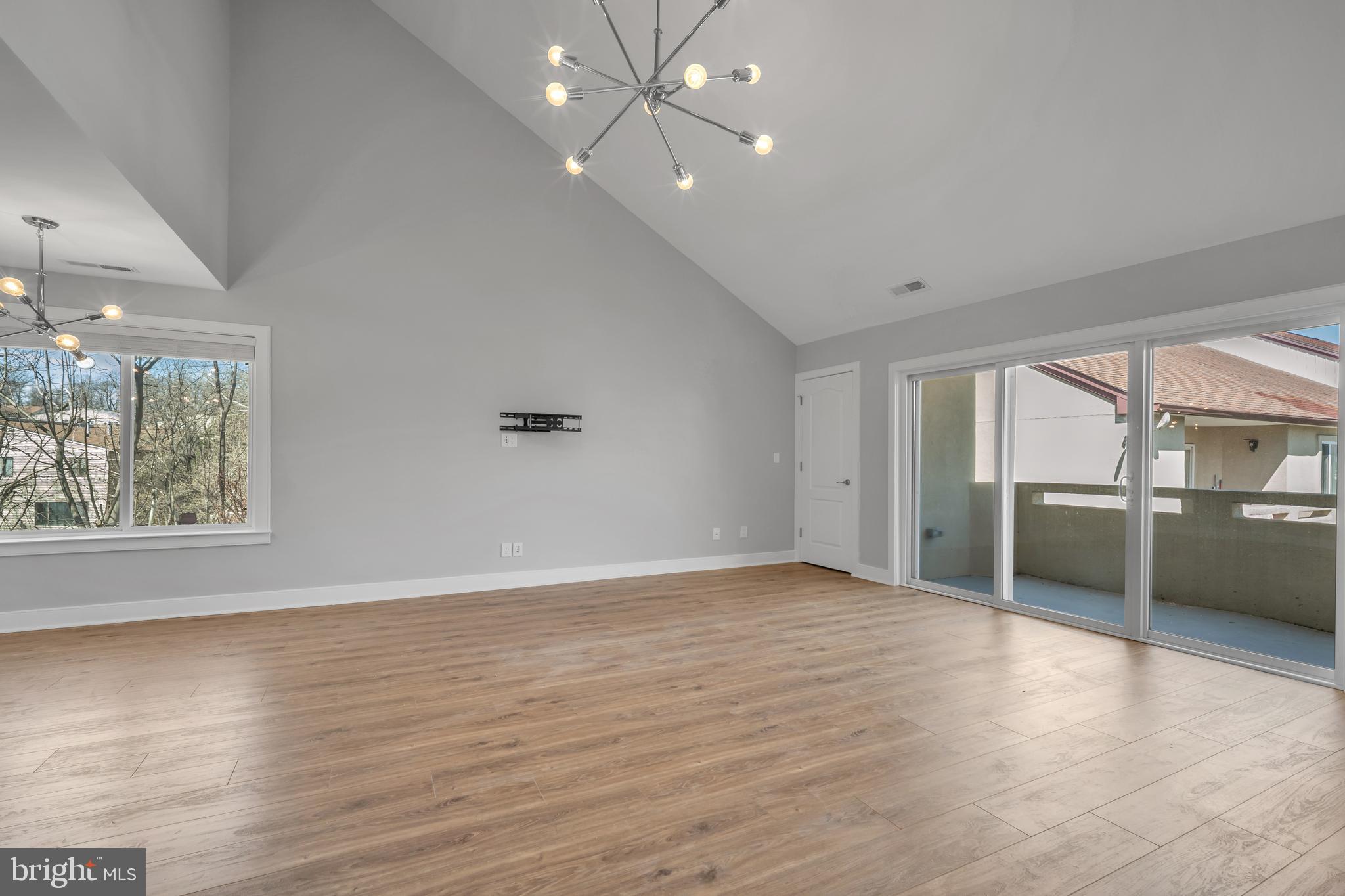 1630 Welsh Road, Unit 40E Philadelphia, PA 19115 - Photo 2 of 23