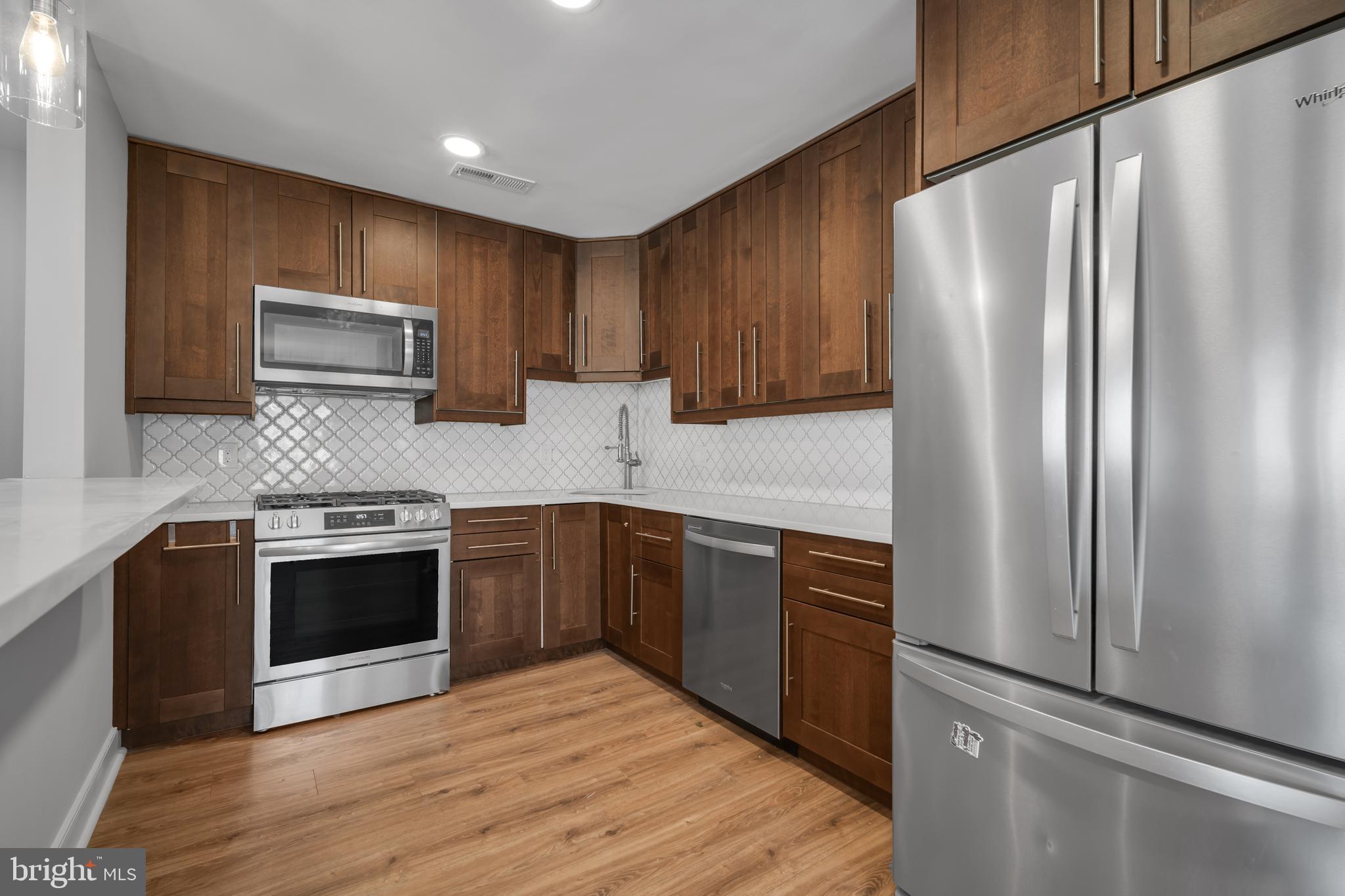 1630 Welsh Road, Unit 40E Philadelphia, PA 19115 - Photo 6 of 23