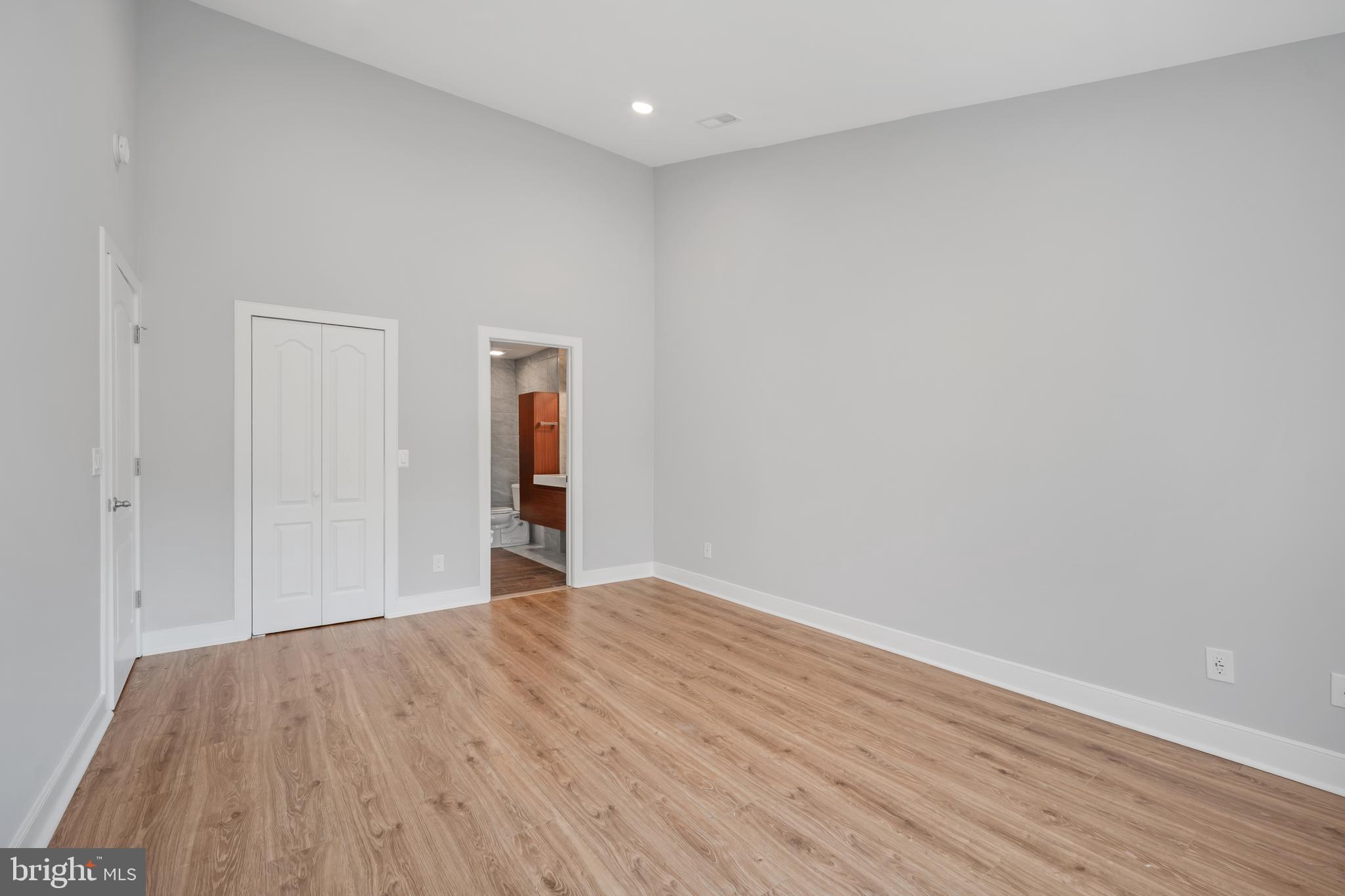 1630 Welsh Road, Unit 40E Philadelphia, PA 19115 - Photo 9 of 23