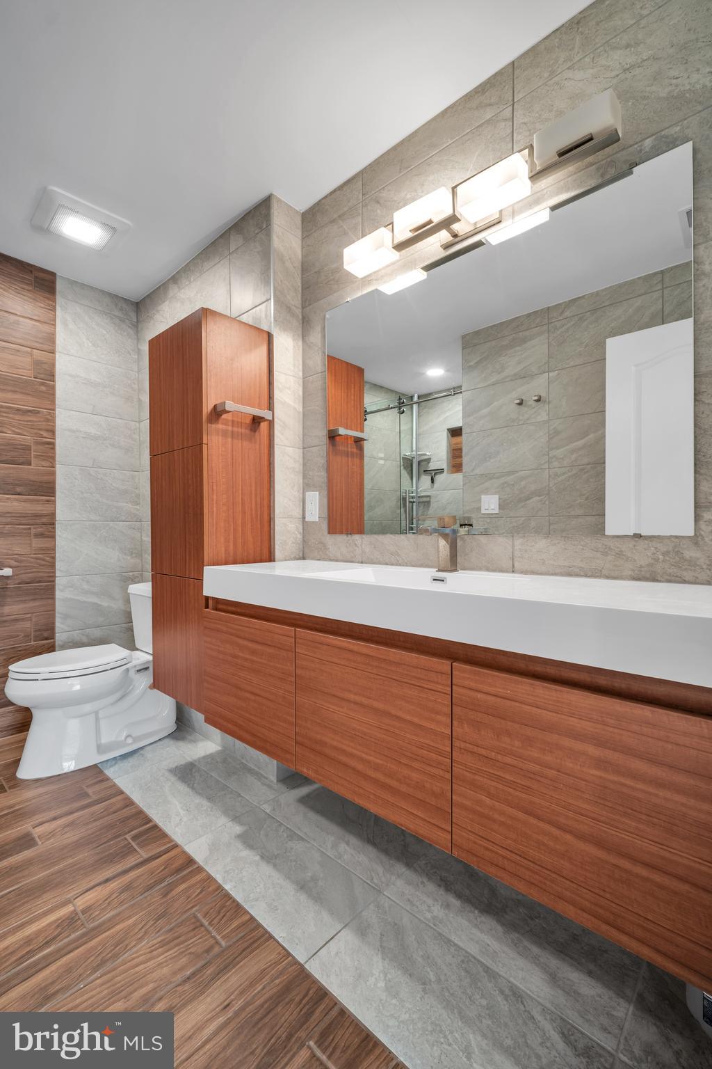 1630 Welsh Road, Unit 40E Philadelphia, PA 19115 - Photo 10 of 23