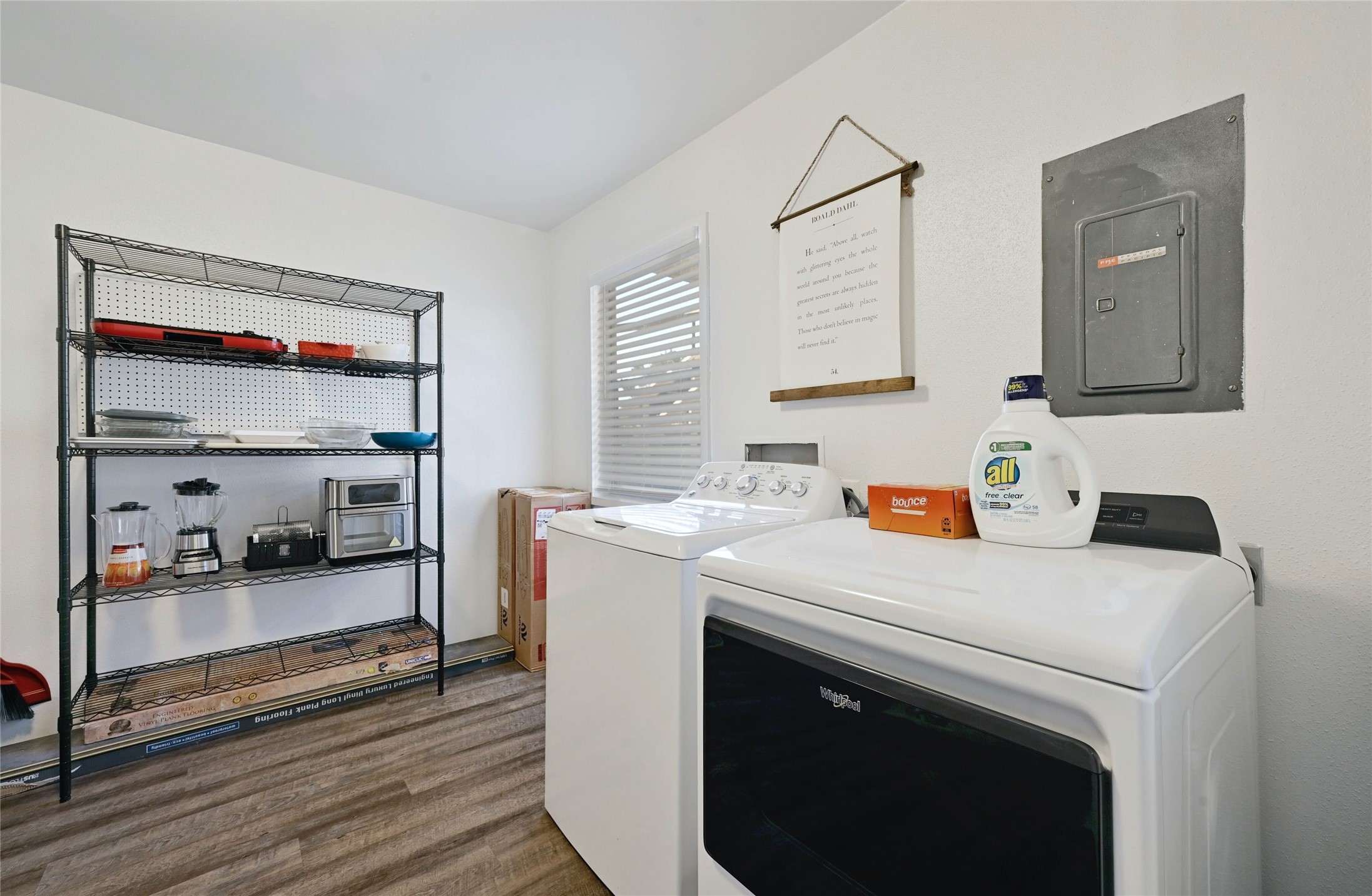 115 Comanche Drive Point Venture, TX 78645 - Photo 23 of 40 a utility room with washer and dryer