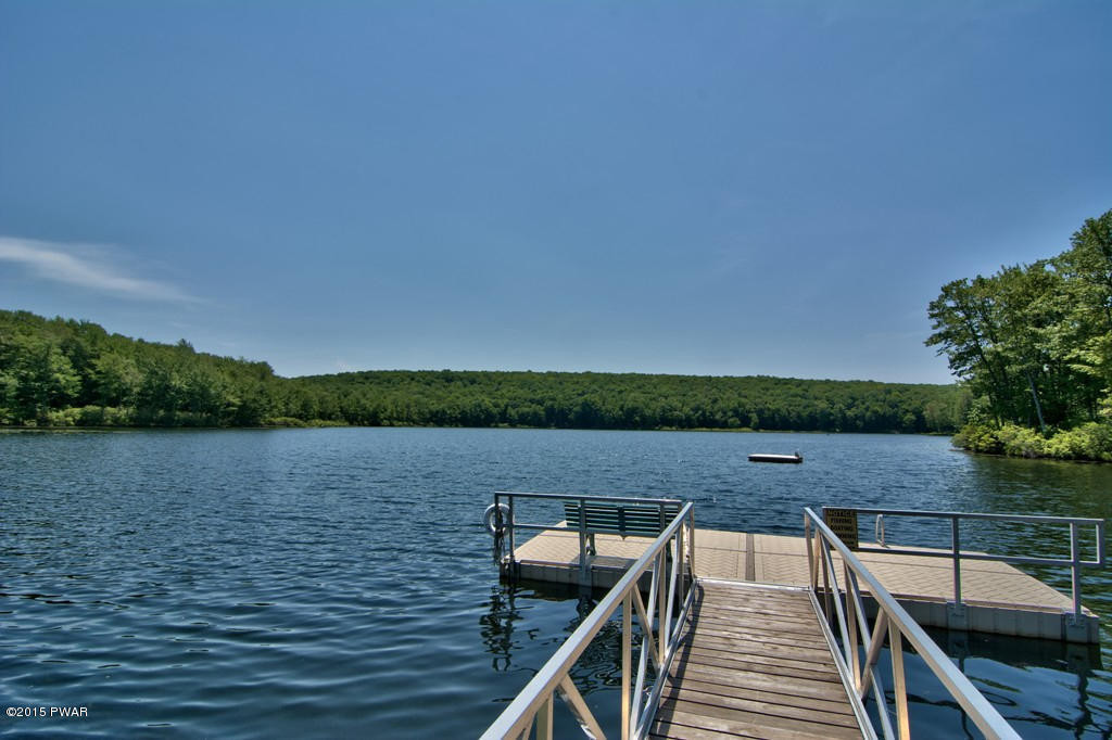 102 Ridge Road Lake Ariel, PA 18436 - Photo 3 of 46