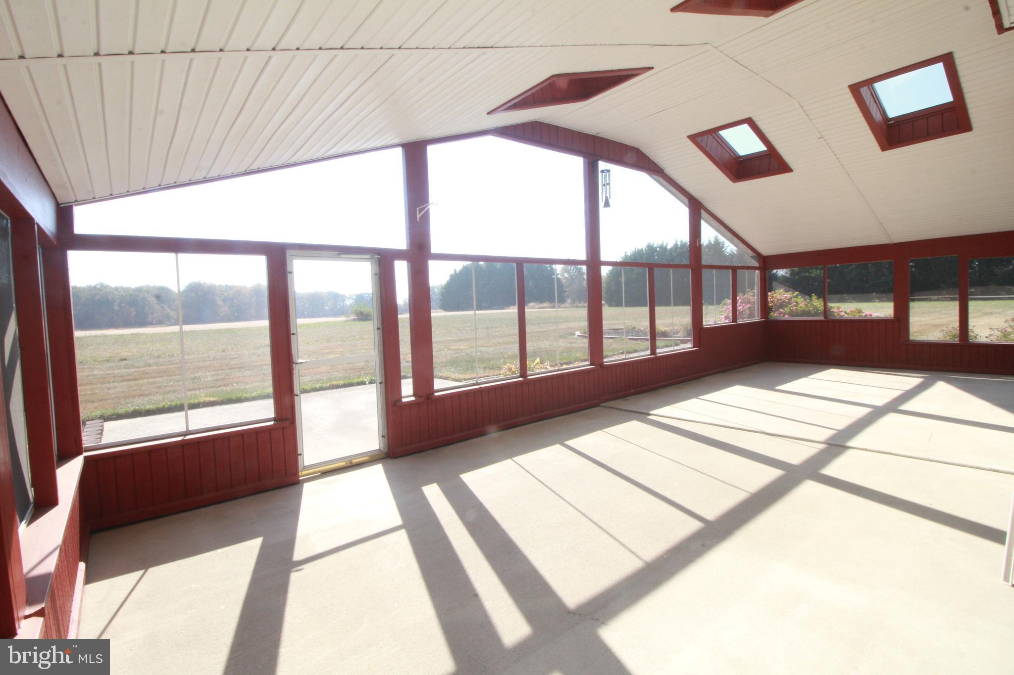 2154 Cecilton Warwick Road Warwick, MD 21912 - Photo 32 of 44 Large screened porch (36' x 16')