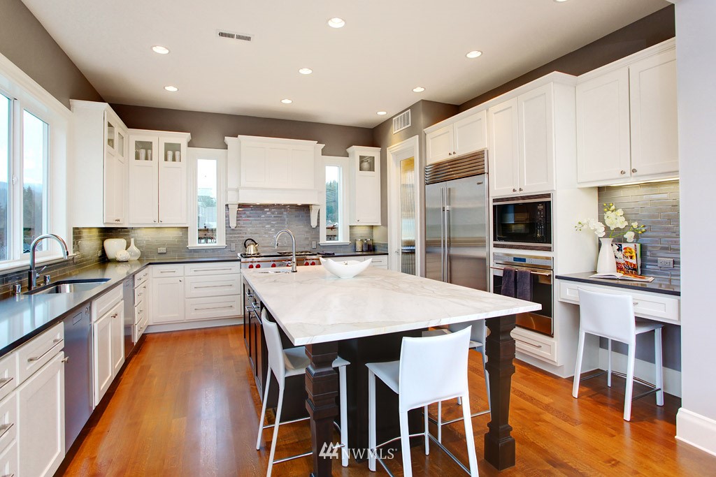 5374 Northeast 16th Street Renton, WA 98059 - Photo 14 of 25 Gallery Image 14