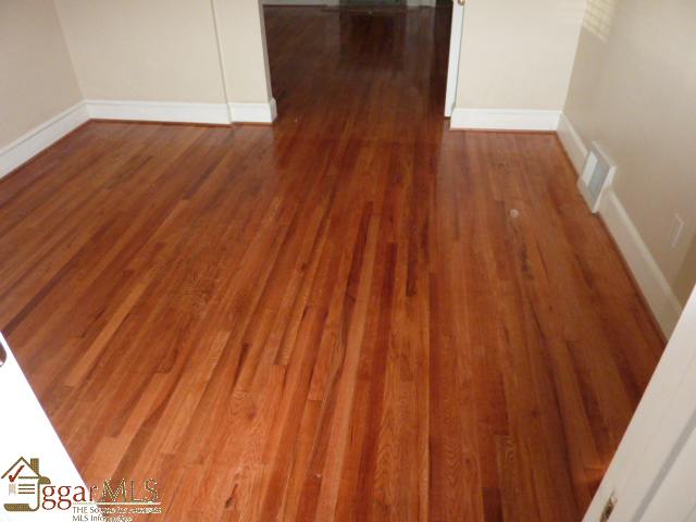 206 East Faris Road Greenville, SC 29605 - Photo 3 of 12 Gallery Image 3