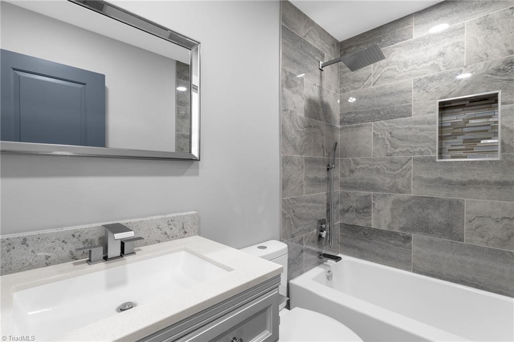 1222 Kensington Drive High Point, NC 27262 - Photo 16 of 35