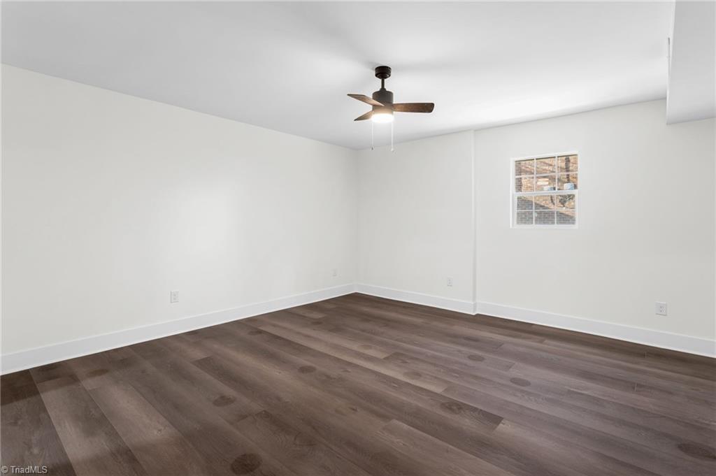 1222 Kensington Drive High Point, NC 27262 - Photo 18 of 35