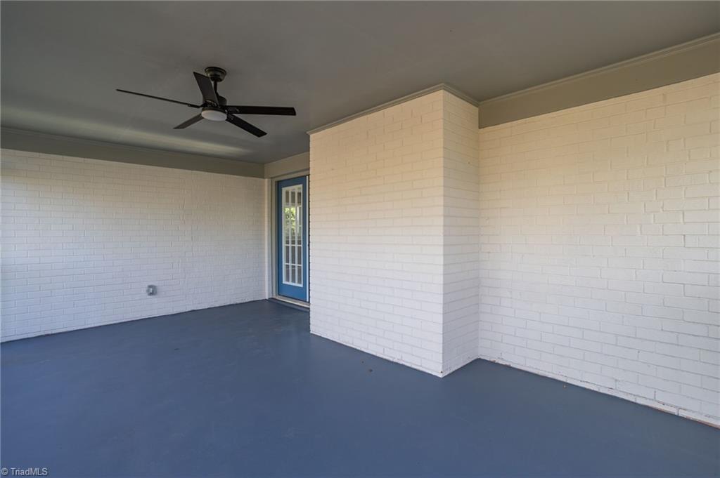 1222 Kensington Drive High Point, NC 27262 - Photo 28 of 35