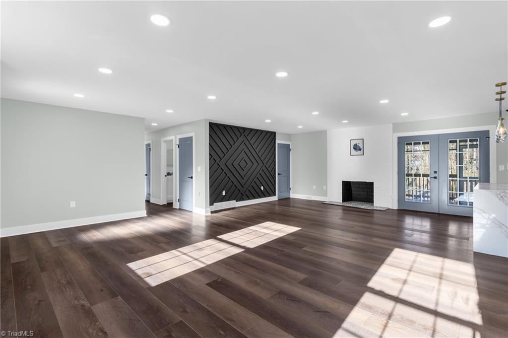 1222 Kensington Drive High Point, NC 27262 - Photo 10 of 35