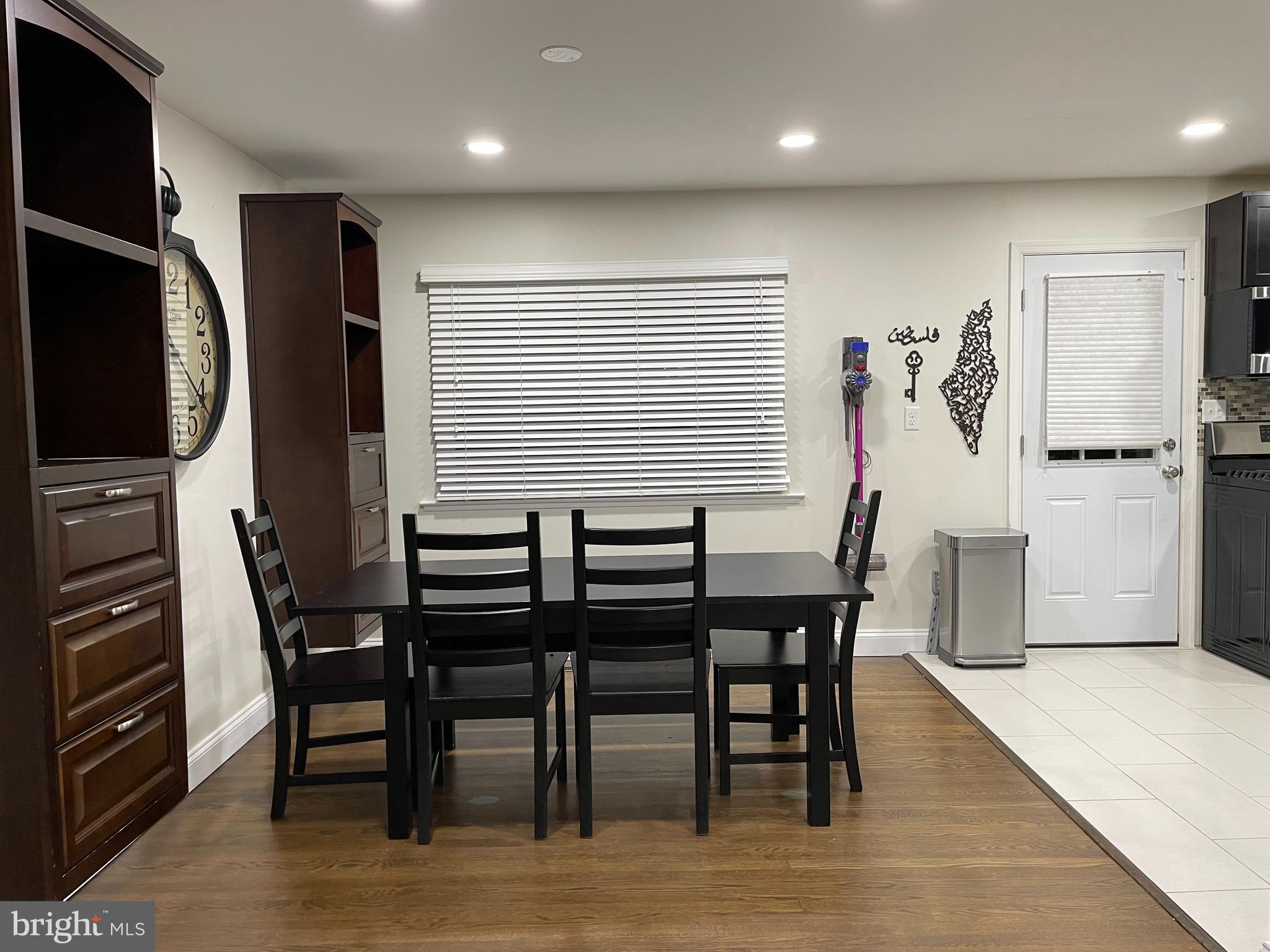 1333 Westburn Road Baltimore, MD 21228 - Photo 11 of 32 Dining area open to the kitchen
