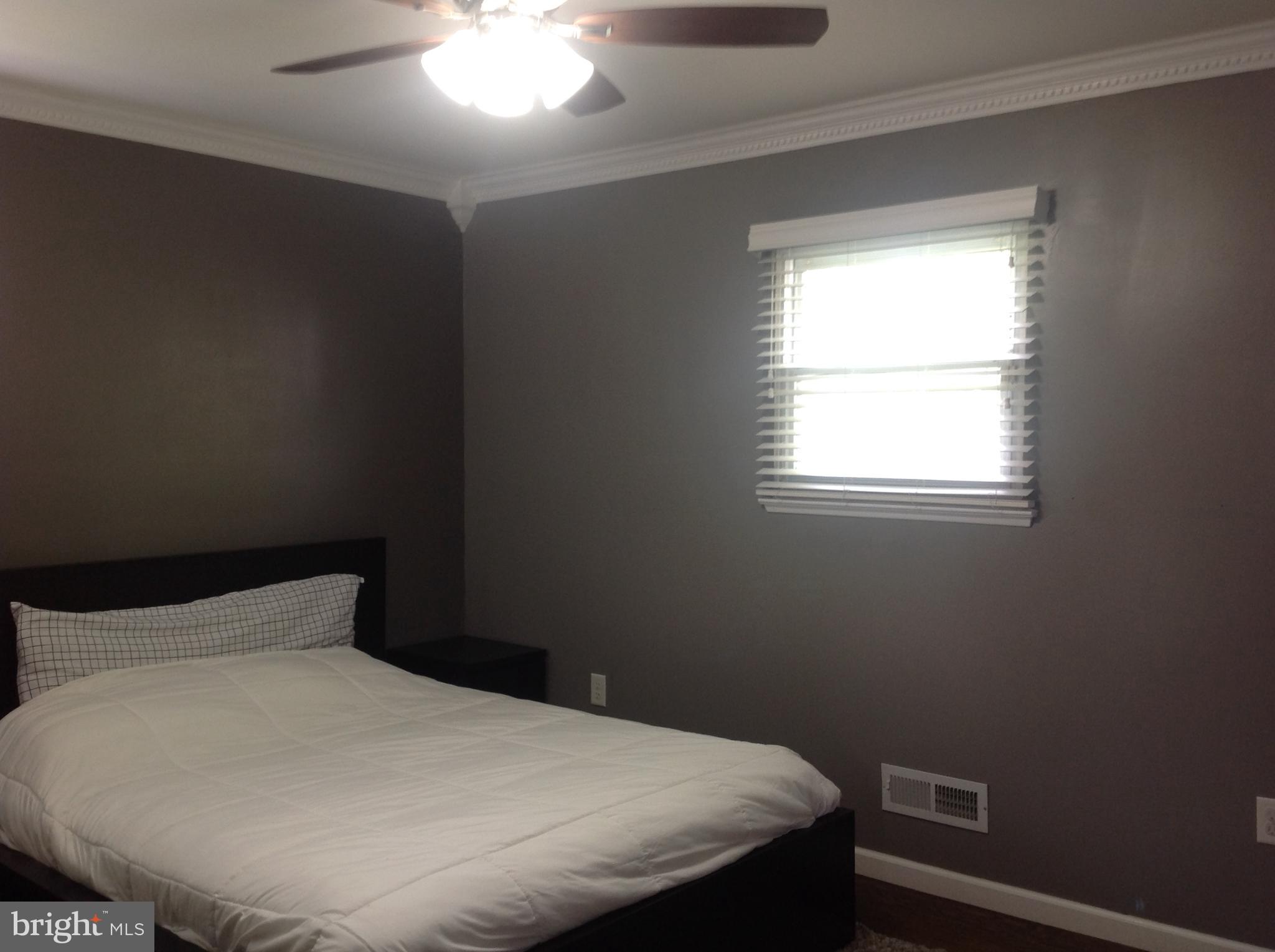 1333 Westburn Road Baltimore, MD 21228 - Photo 15 of 32 Primary bed room with great dental molding