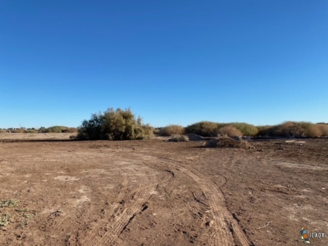 1820 Derrick Road El Centro, CA 92243 - Photo 26 of 31 Gallery Image 26