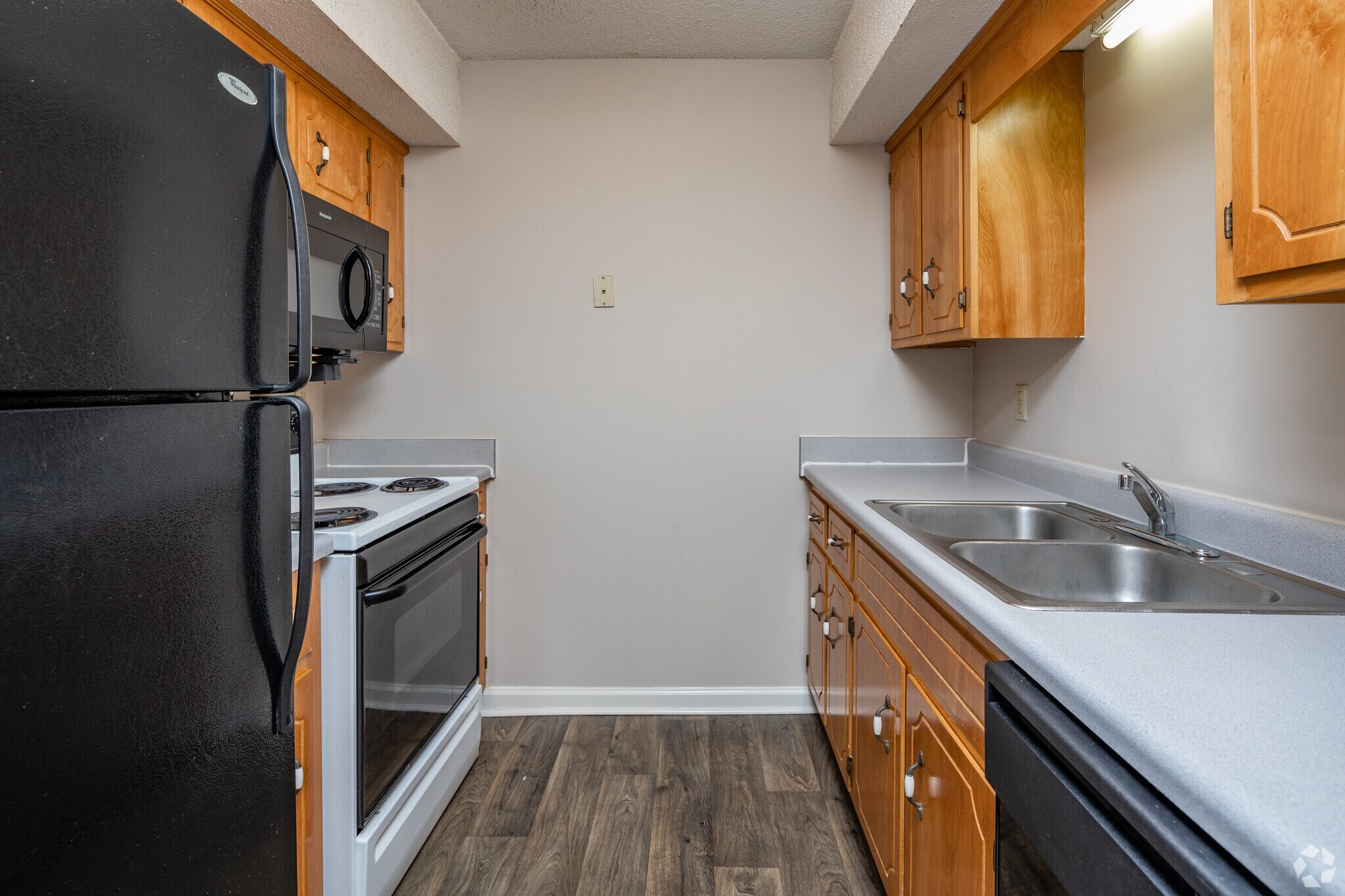 2430 Whitfield Road Clarksville, TN 37040 - Photo 7 of 11 Gallery Image 7