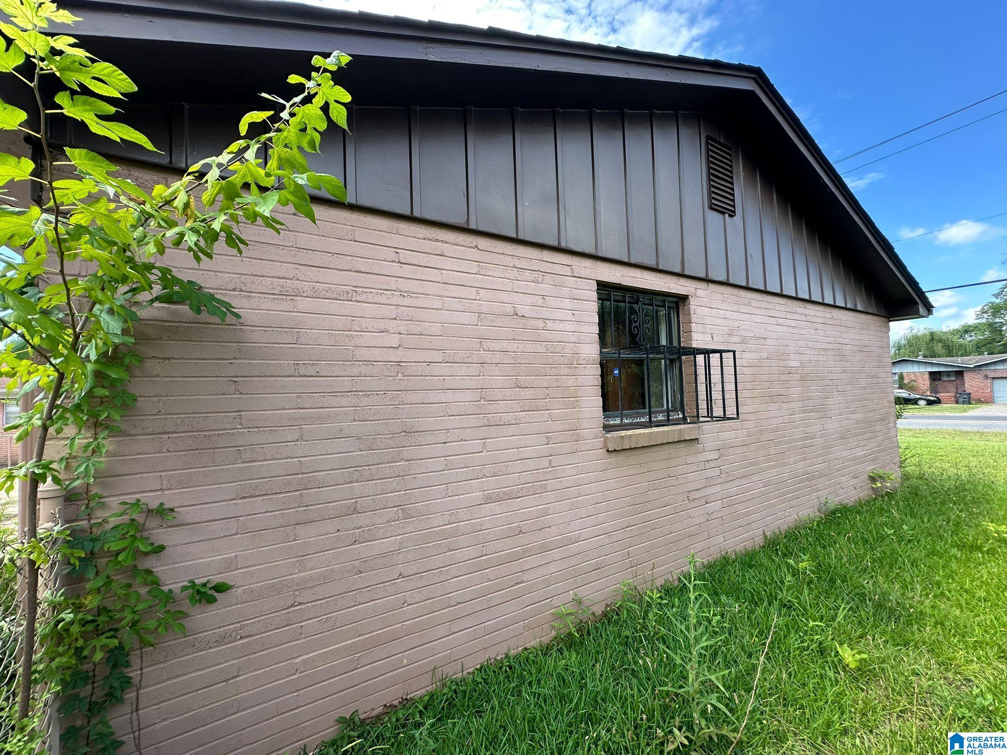 1205 31st Street Southwest Birmingham, AL 35211 - Photo 4 of 17