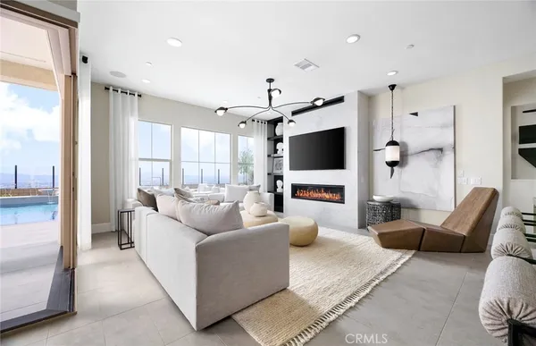 $1,882,790 | 11808 Canoga Avenue, Chatsworth, CA 91311