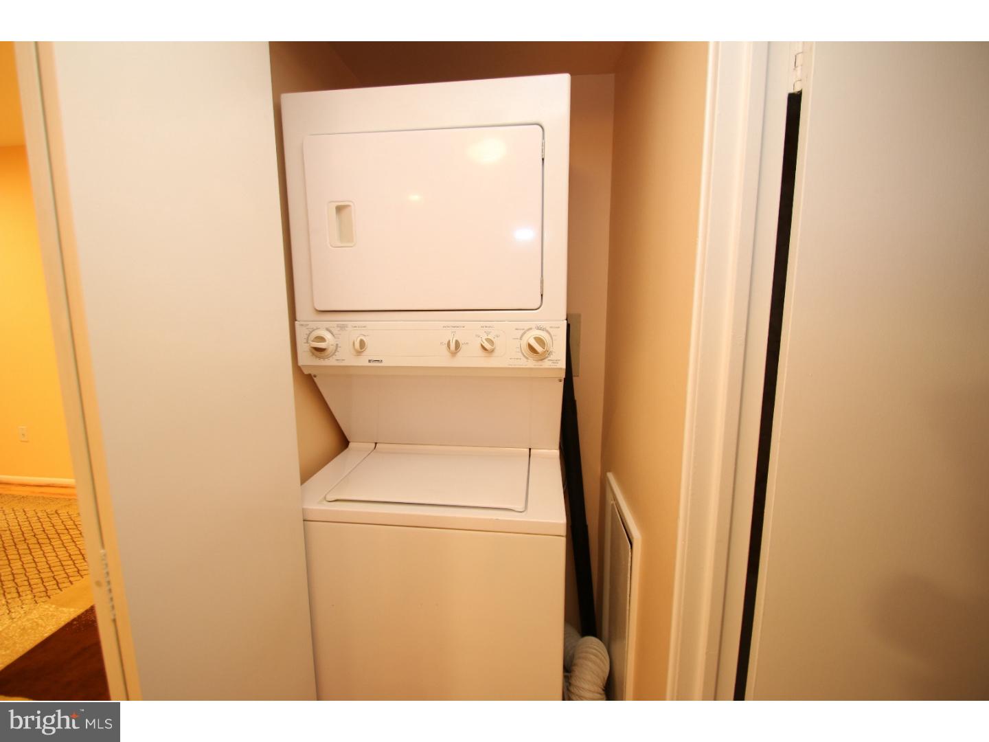 441 Tomlinson Road, Unit E16 Philadelphia, PA 19116 - Photo 12 of 17