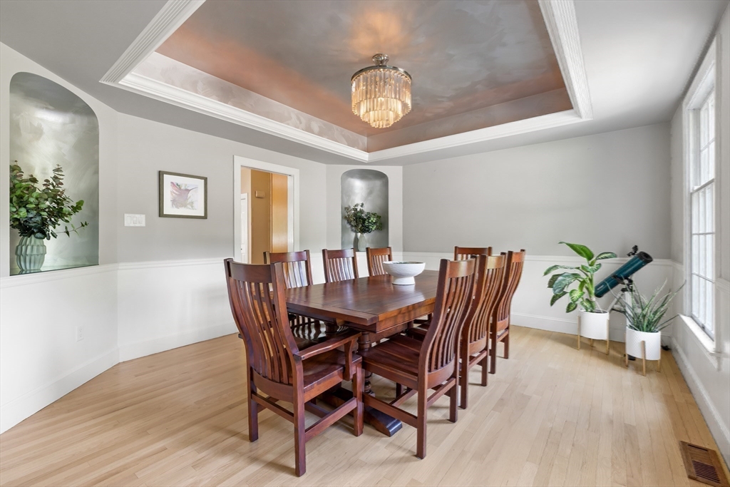 99 Huntington Road Newton, MA 02458 - Photo 10 of 36