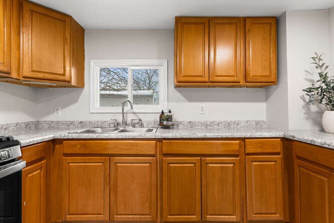 607 North James Street Champaign, IL 61821 - Photo 11 of 26