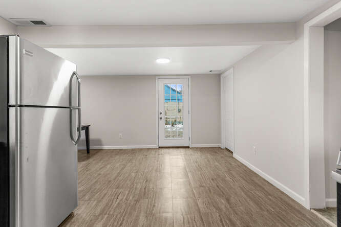 607 North James Street Champaign, IL 61821 - Photo 12 of 26