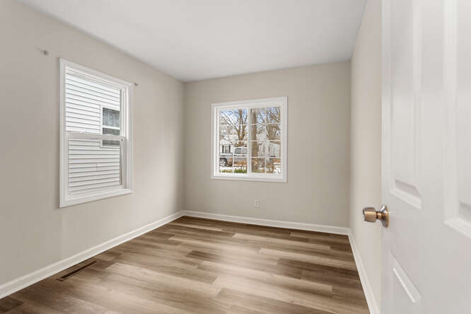 607 North James Street Champaign, IL 61821 - Photo 13 of 26