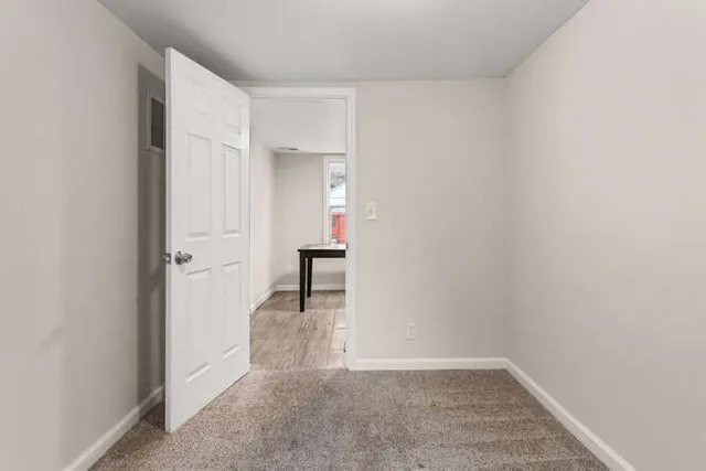 $150,000 | 607 North James Street, Champaign, IL 61821