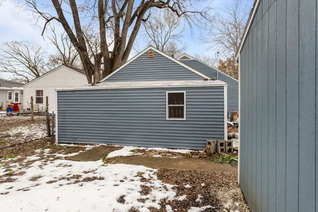 $150,000 | 607 North James Street, Champaign, IL 61821