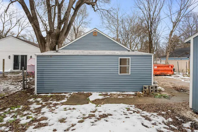 $150,000 | 607 North James Street, Champaign, IL 61821