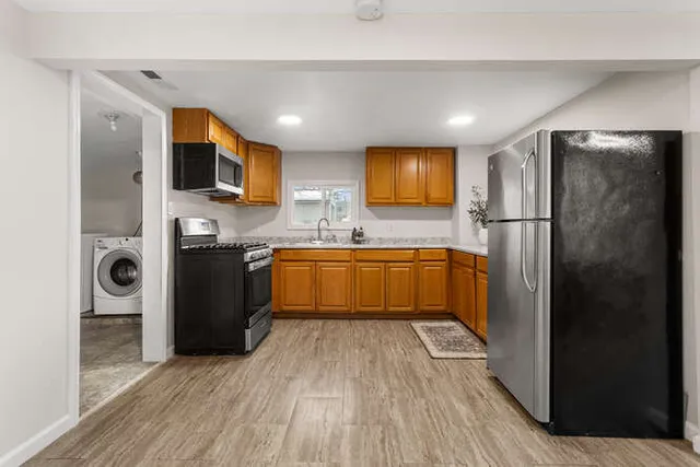 $150,000 | 607 North James Street, Champaign, IL 61821