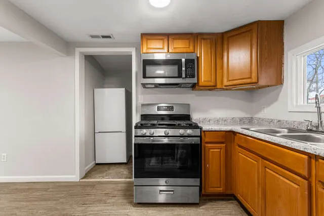 $150,000 | 607 North James Street, Champaign, IL 61821