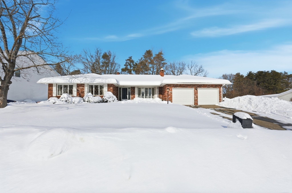 16 Sesame Drive Chicopee, MA 01020 - Photo 2 of 37