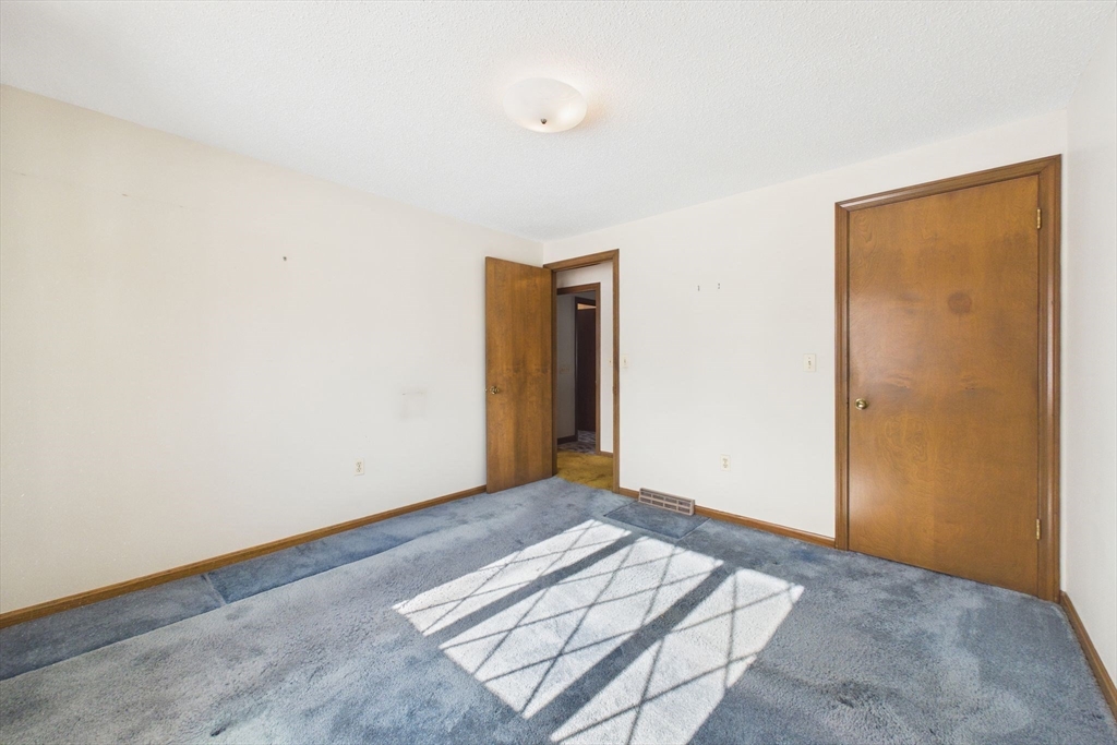 16 Sesame Drive Chicopee, MA 01020 - Photo 25 of 37