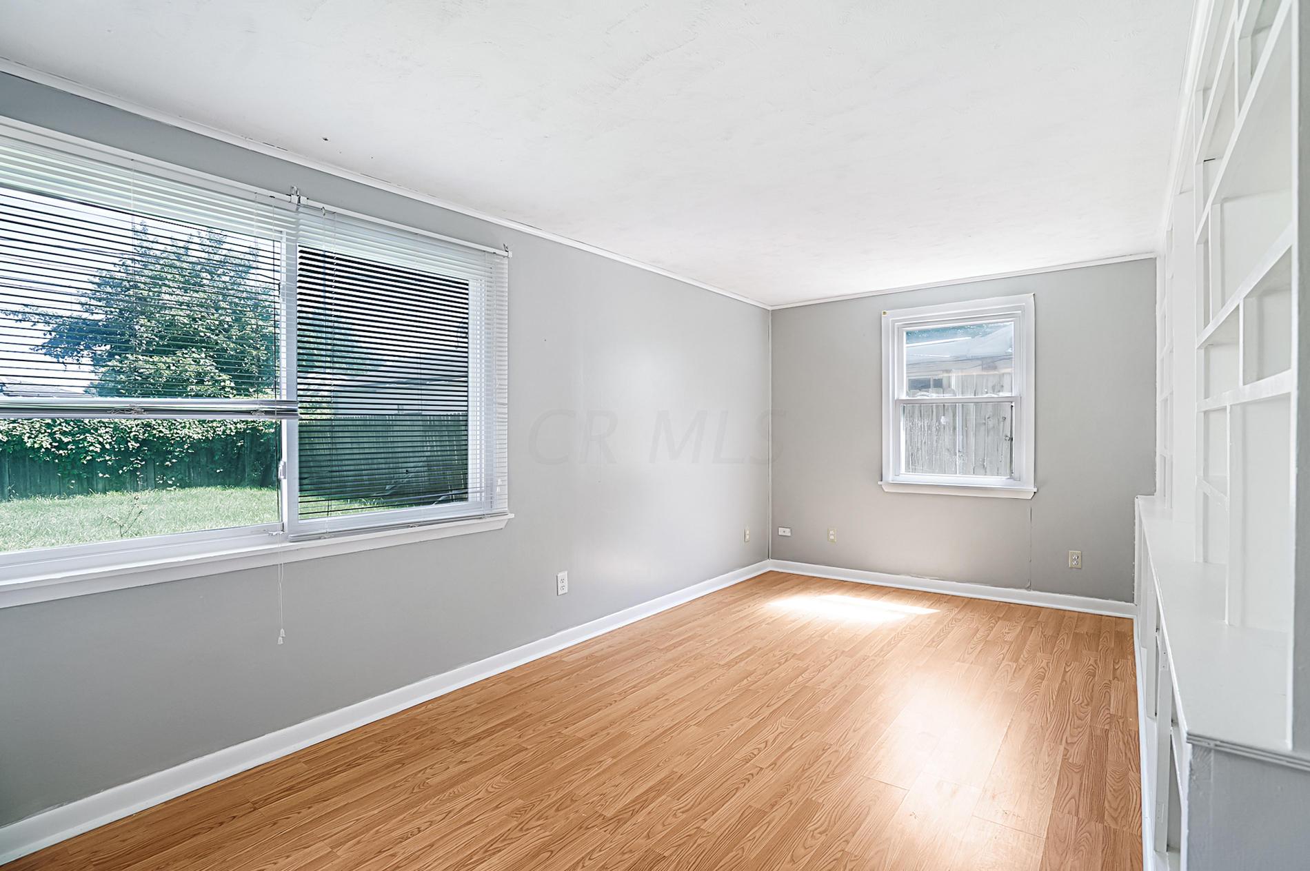 1048 South Hampton Road Columbus, OH 43227 - Photo 12 of 26 Gallery Image 12