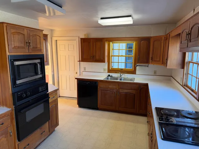 $695,000 | 10 On The Common, Lyme, NH 03768