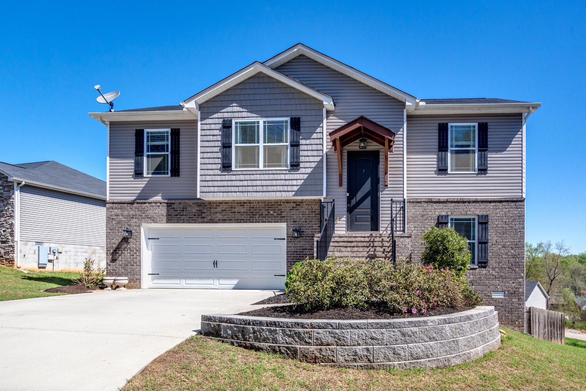 3435 Boulder Point Lane Powell, TN 37849 - Photo 2 of 36 Gallery Image 2