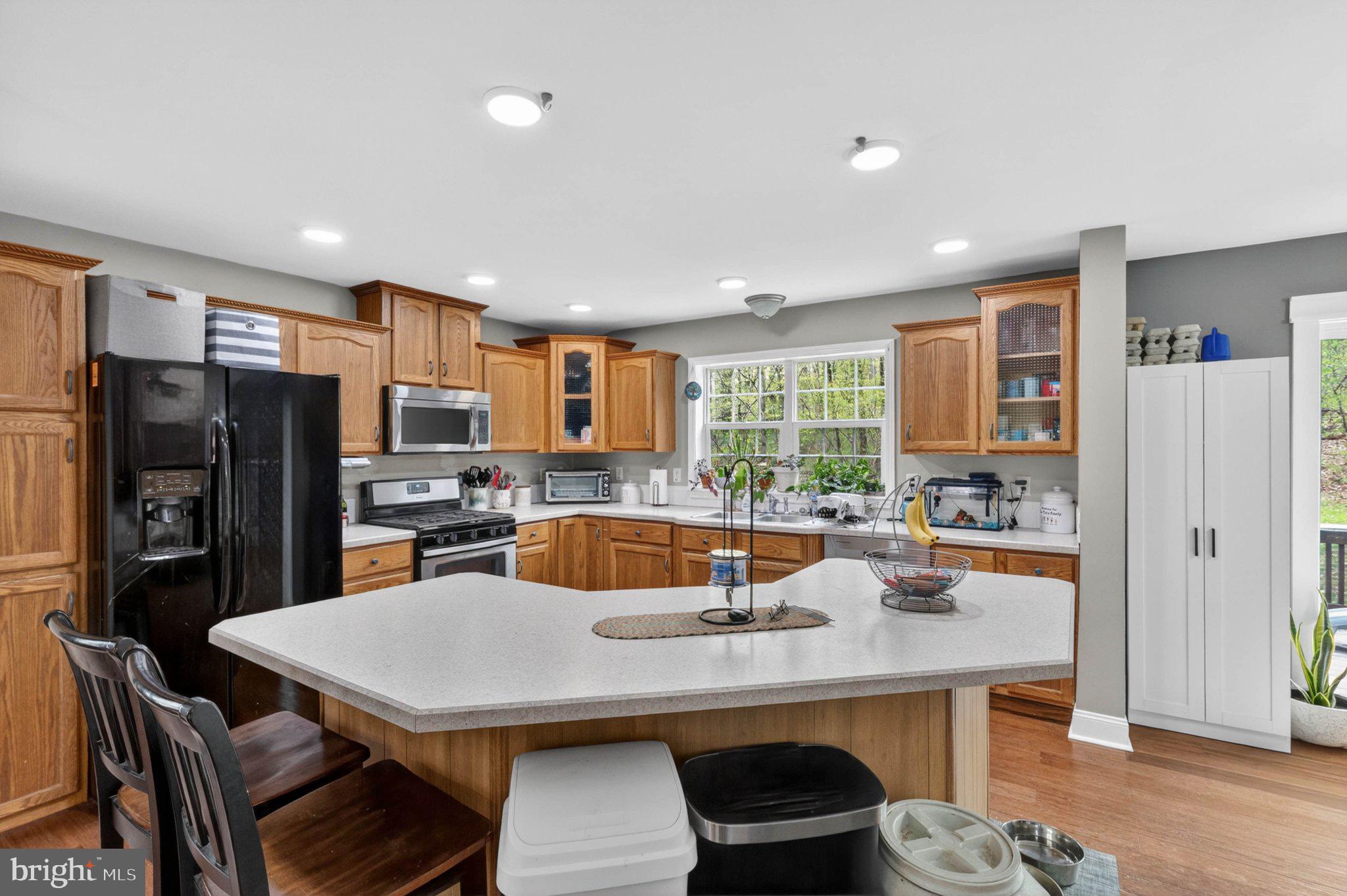 1070 State Road Coopersburg, PA 18036 - Photo 6 of 42 Gallery Image 6