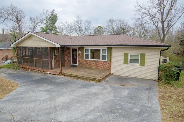 $259,900 | 8228 Pine Ridge Road, Ooltewah, TN 37363
