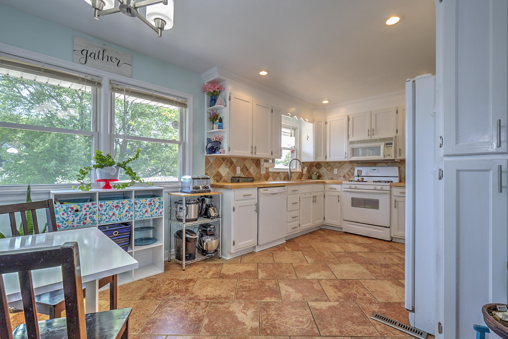 4417 Florist Road Roanoke, VA 24012 - Photo 4 of 28 Upper Kitchen