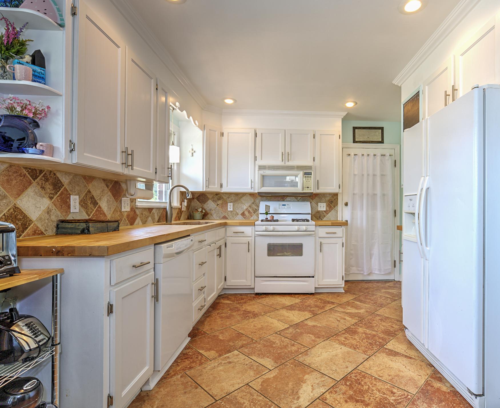 4417 Florist Road Roanoke, VA 24012 - Photo 5 of 28 Upper kitchen
