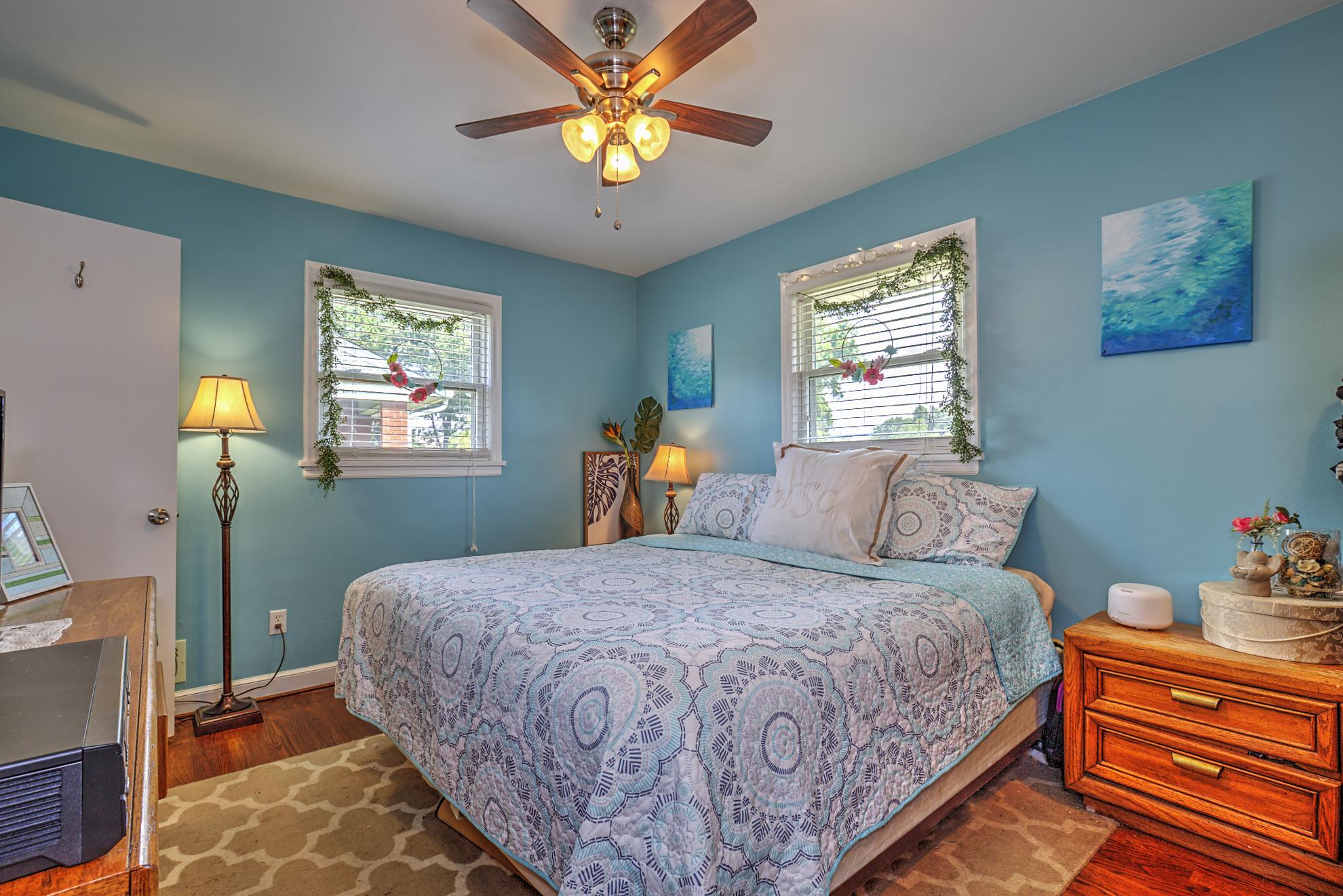 4417 Florist Road Roanoke, VA 24012 - Photo 9 of 28 Master BedRm - Upper