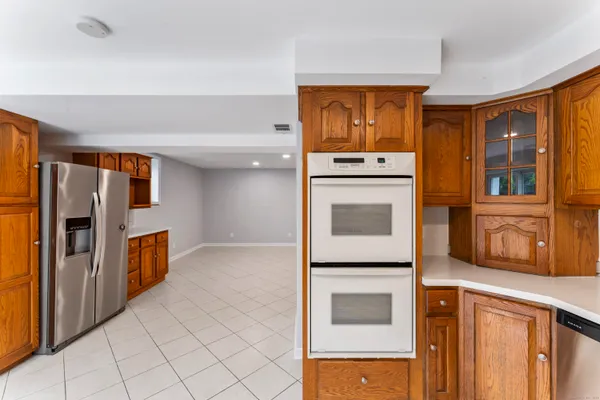 $2,300 | 4 Dover Circle, Newtown, CT 06470