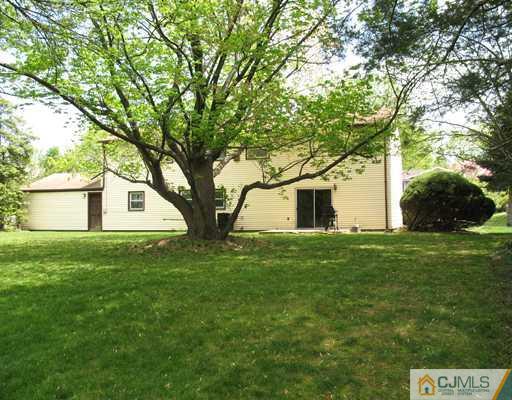 13 Tompkins Road East Brunswick, NJ 08816 - Photo 2 of 11 Gallery Image 2