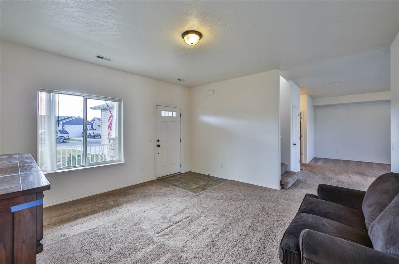3914 Moonlight Court Spokane, WA 99208 - Photo 3 of 19 Gallery Image 3
