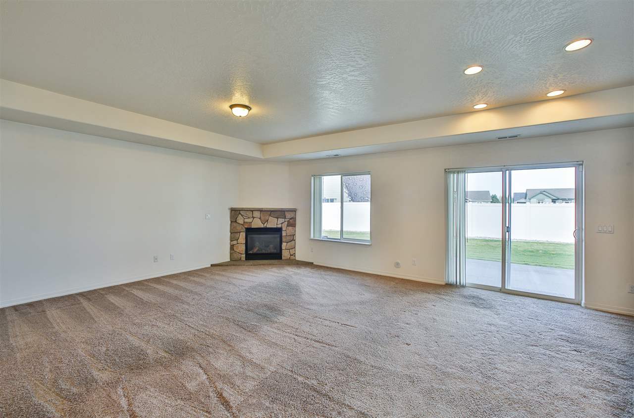 3914 Moonlight Court Spokane, WA 99208 - Photo 4 of 19 Gallery Image 4